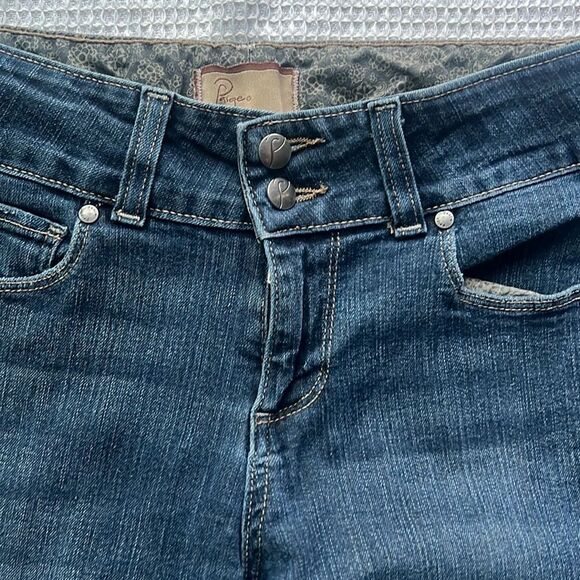 PAIGE Women's Stright Leg Low Rise Slim Fit Medium Wash Jeans sz 26 - Picture 9 of 12